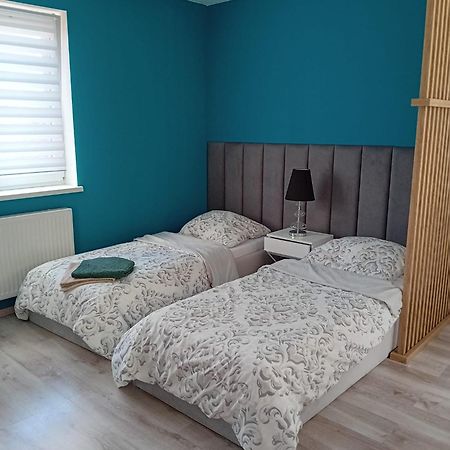 Apartament Z Lozem Malzenskim - Bezplatny Parking Poznan Exterior foto
