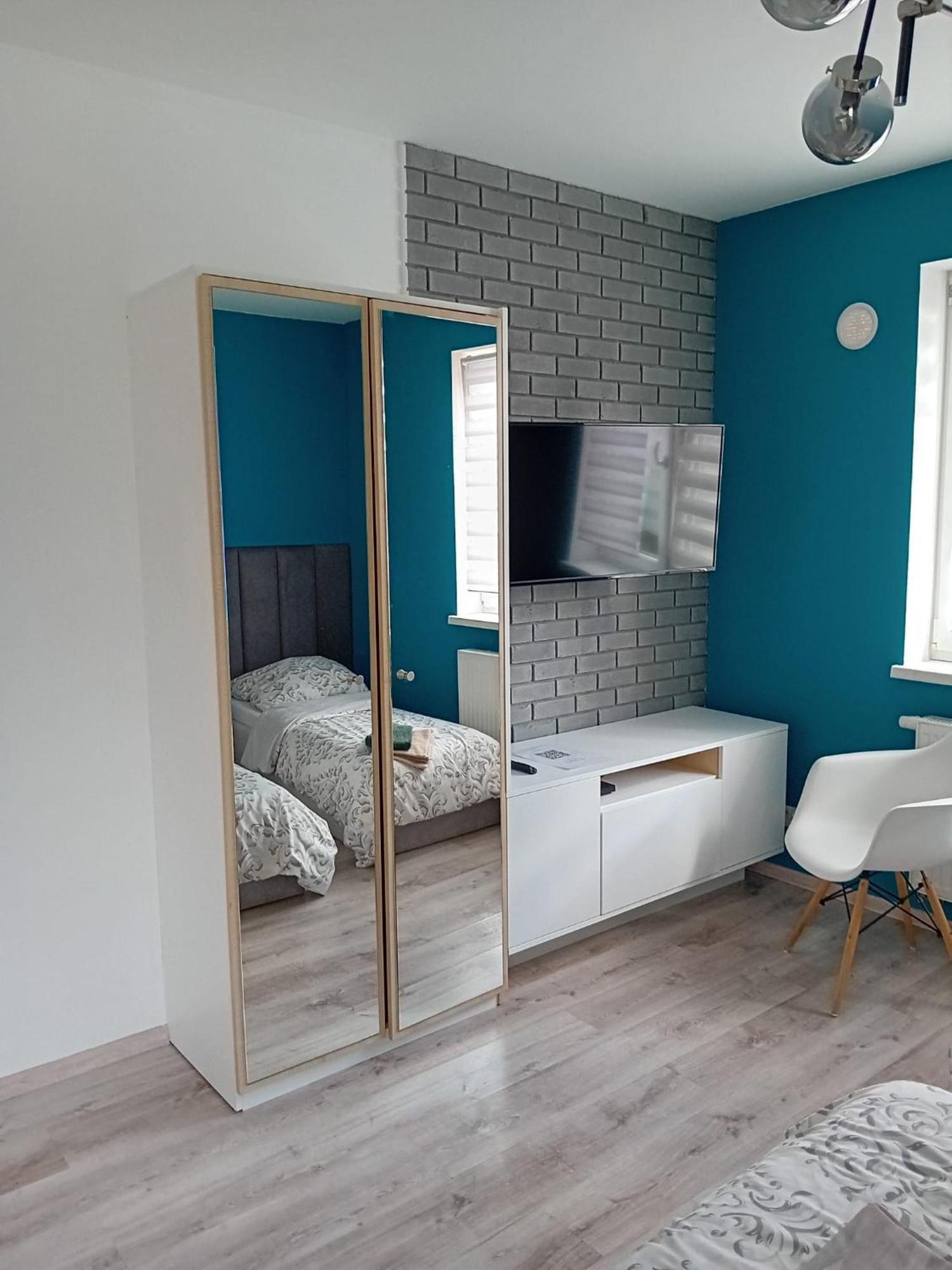 Apartament Z Lozem Malzenskim - Bezplatny Parking Poznan Exterior foto